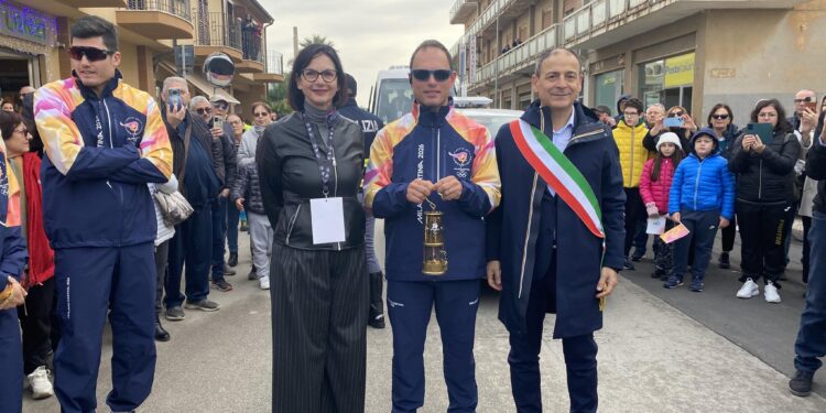 Entusiasmo e partecipazione per il passaggio della Fiamma Olimpica a Mazara del Vallo