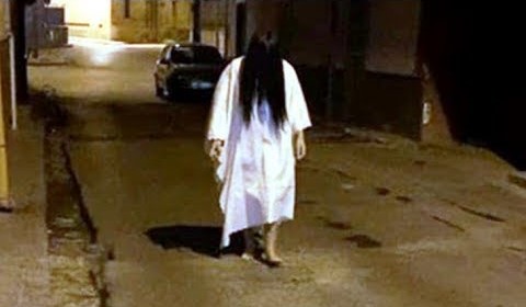 Un fantasma si aggira per la città. Di Giacomo Cuttone