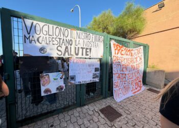 Mazara, al Ferrara studenti in sciopero da tre giorni per presenza di topi: la scuola replica