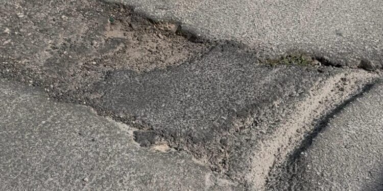 Mazara, presa di posizione del Sindaco Quinci “Chi rompe le strade deve ripararle”
