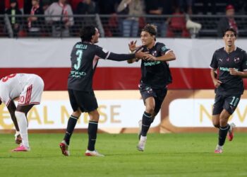 Prova di forza e cinismo: il Palermo vince il big match ed è fuga vera