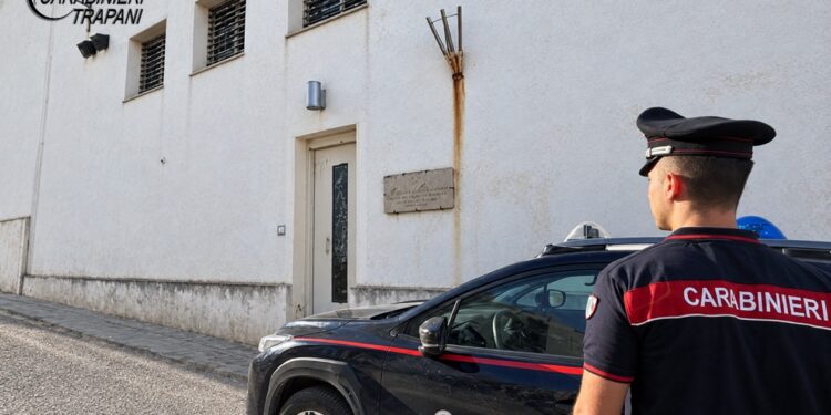 Estorsioni direttamente dal carcere di Favignana. 4 arresti