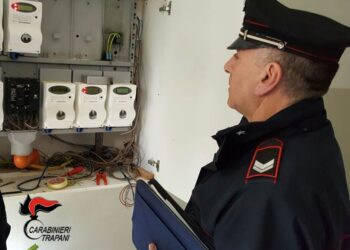 Furto di energia elettrica, tre arresti