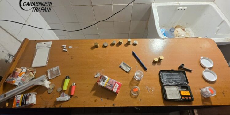 Spaccio al Rione Palme, arrestato un trapanese dai Carabinieri